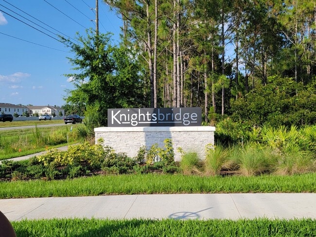 Building Photo - 4 Bed / 2.5 Bath Home – Available Septembe...