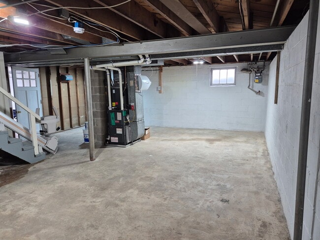 Building Photo - 2820 Illinois Ave