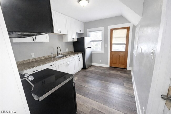 Building Photo - 3278 W 84th St