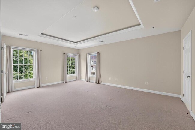 Building Photo - 30 Sharpstead Ln