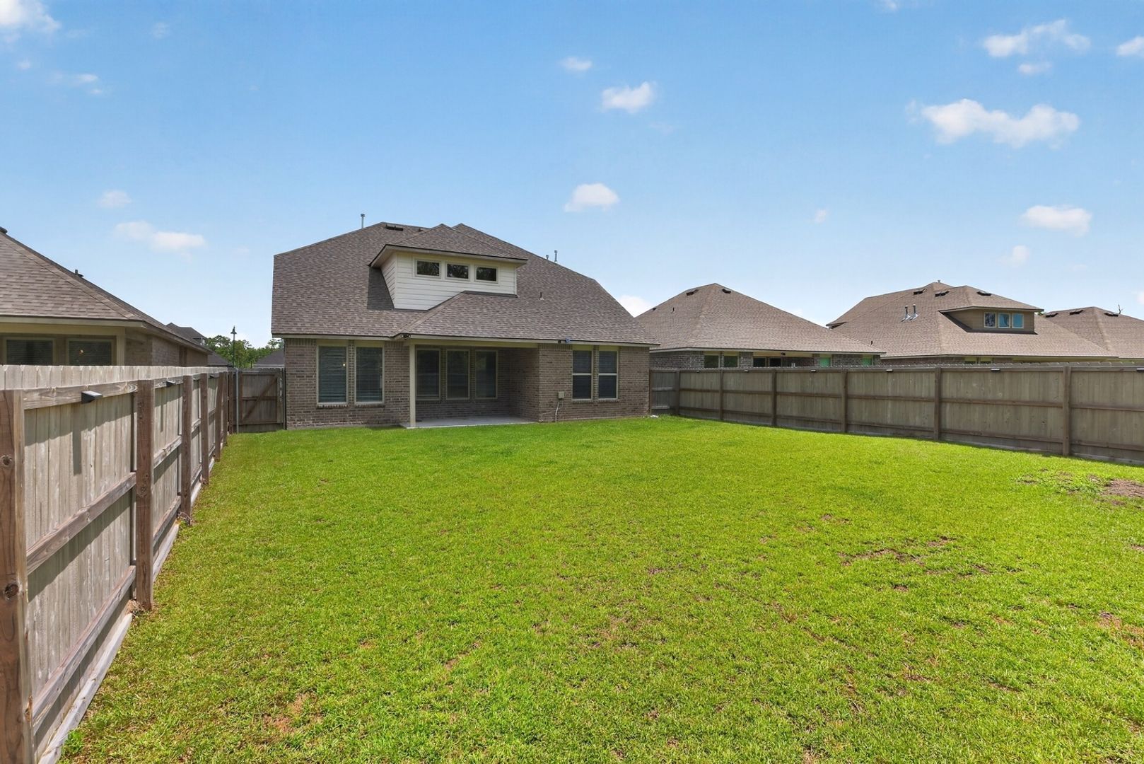 Building Photo - 1708 Sawgrass Dr