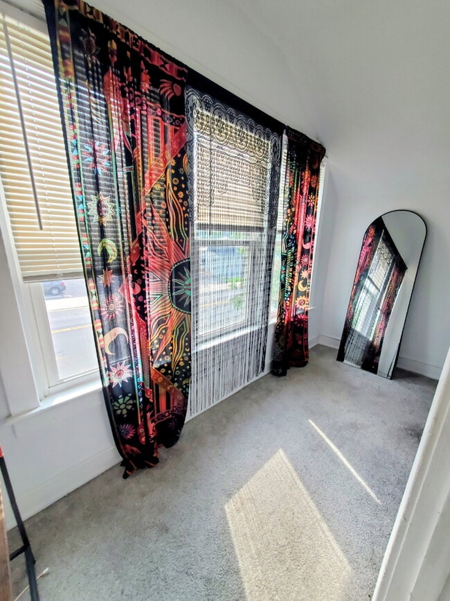 Building Photo - Charming 1-Bedroom in Oaklyn!