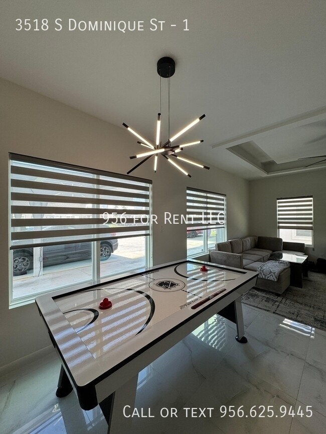 Building Photo - 3518 S Dominique St