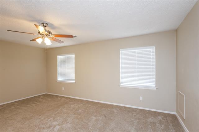 Building Photo - 4432 Ivy Dr