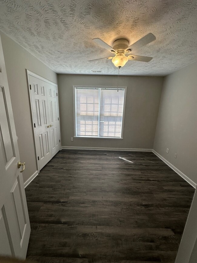 Building Photo - 3808 Raider Ct