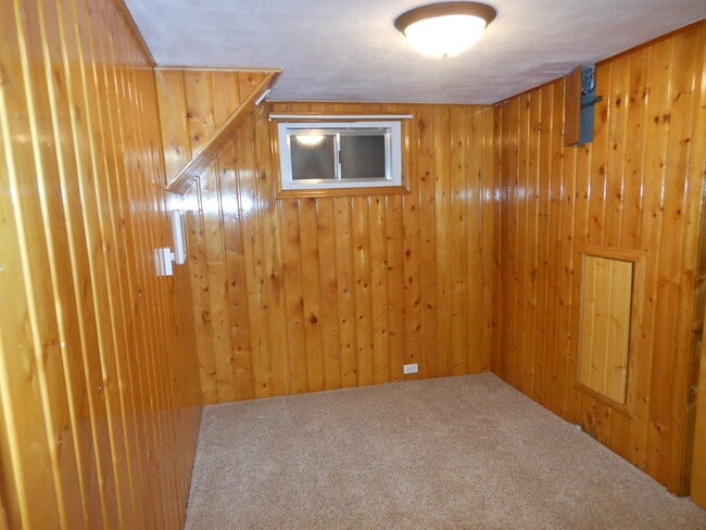 Building Photo - 3943-2075 2075 W St