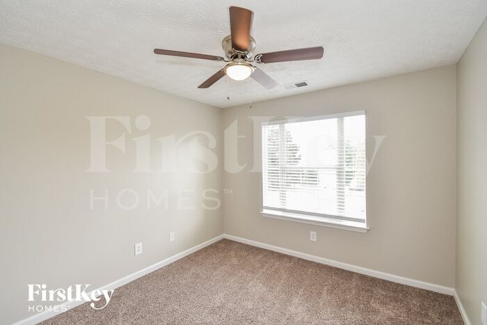Building Photo - 3615 Longfield Dr