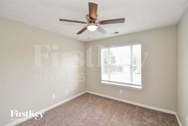 Building Photo - 3615 Longfield Dr