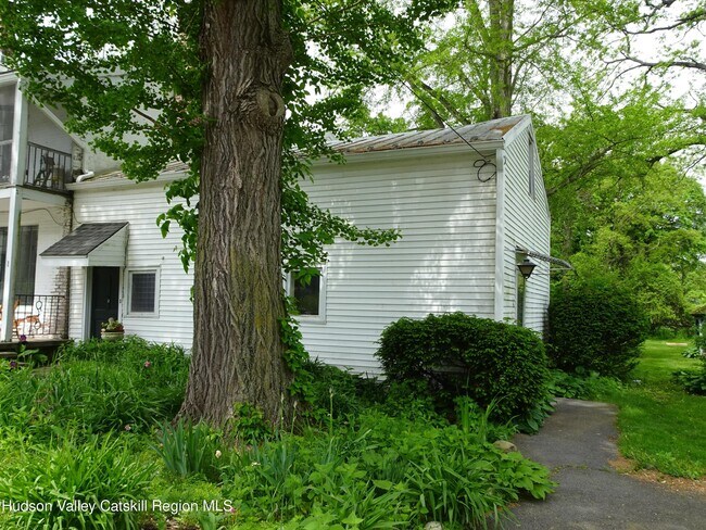 Building Photo - 549 NY-23B