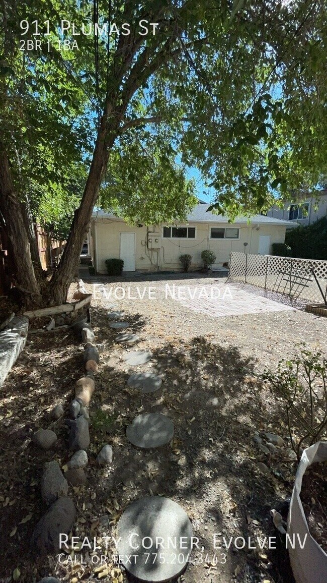 Building Photo - 911 Plumas St