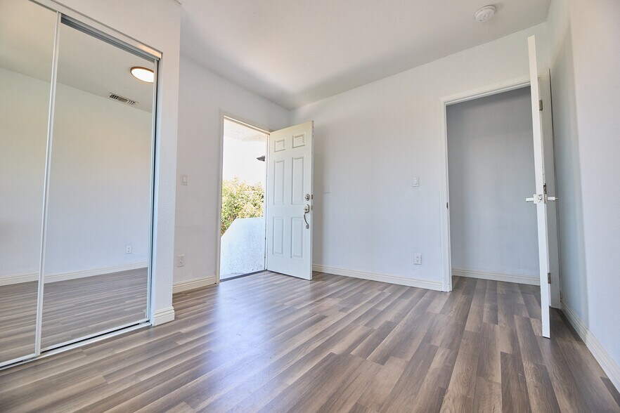 Building Photo - 1416 Helen Dr