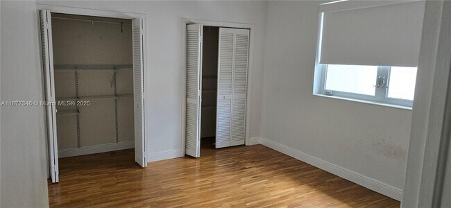 Building Photo - 3915 Ponce de Leon Blvd