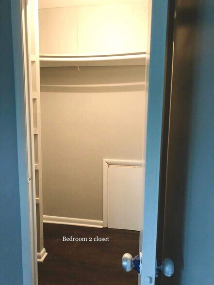 Building Photo - 123 Echelon Rd