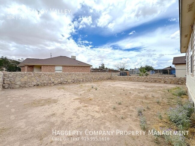 Building Photo - 10653 Shady Valley Dr