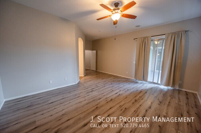 Building Photo - 3312 E Bluebird Pl