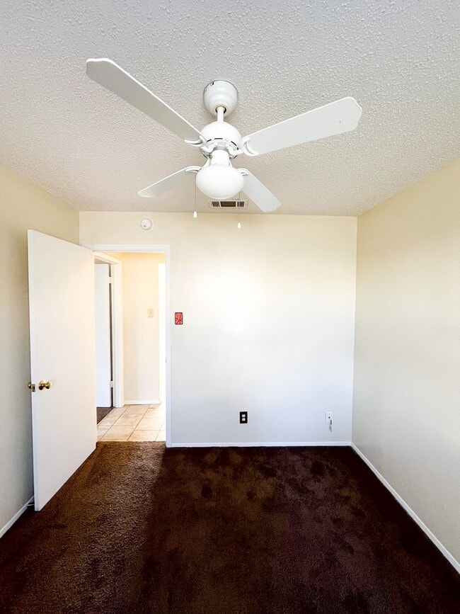 Building Photo - Available NOW!!!! This charming 1 story, 3 bedroom, 2 bath house could be your next home! Beautif...