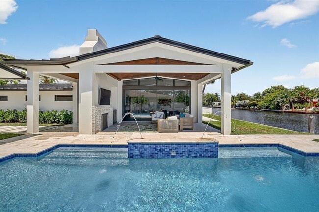 Primary Photo - 2157 Coral Gardens Dr