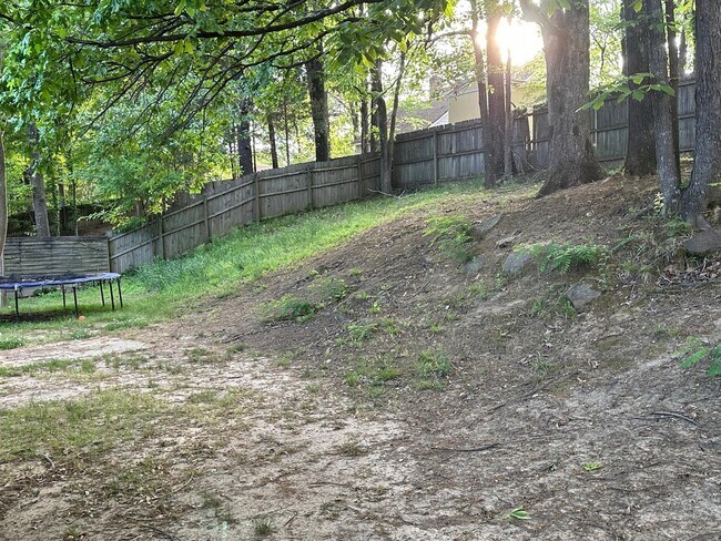 Building Photo - 8588 Kettering Dr