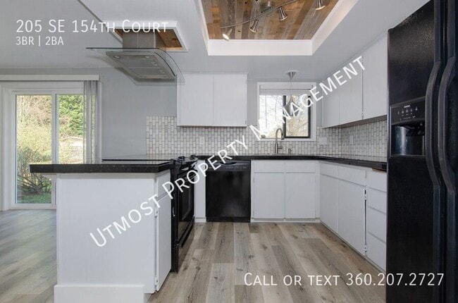Building Photo - 205 SE 154th Ct