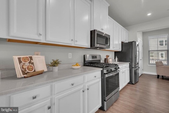 Building Photo - 14910 Townshend Ter Ave