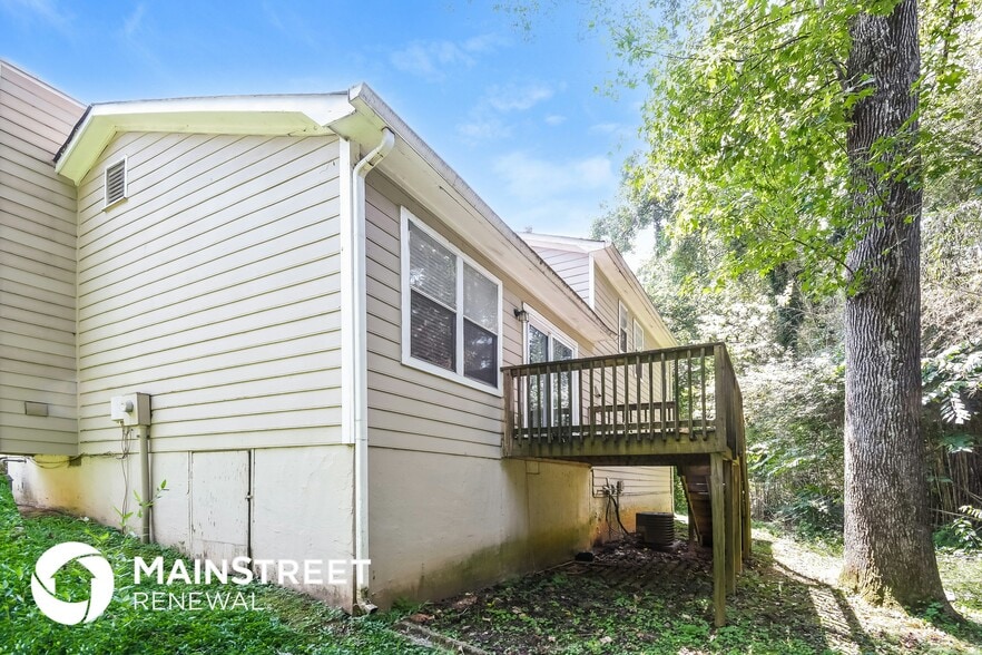 Building Photo - 1382 Inman Ct