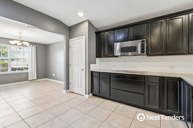 Building Photo - Beautiful Amelia Concourse Home!