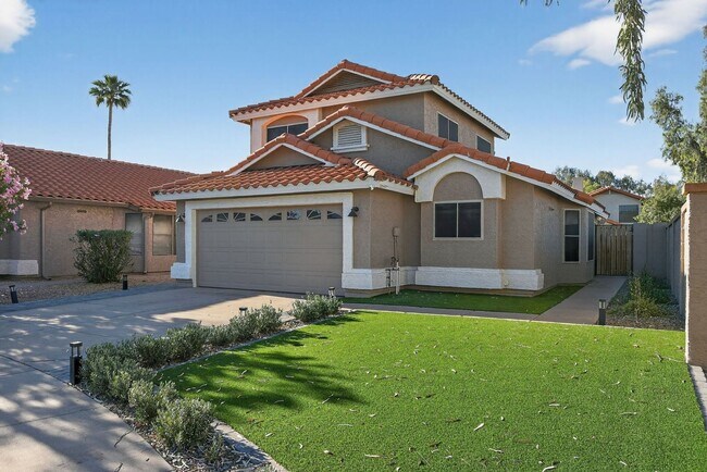 Building Photo - Spacious 4BR House in Scottsdale