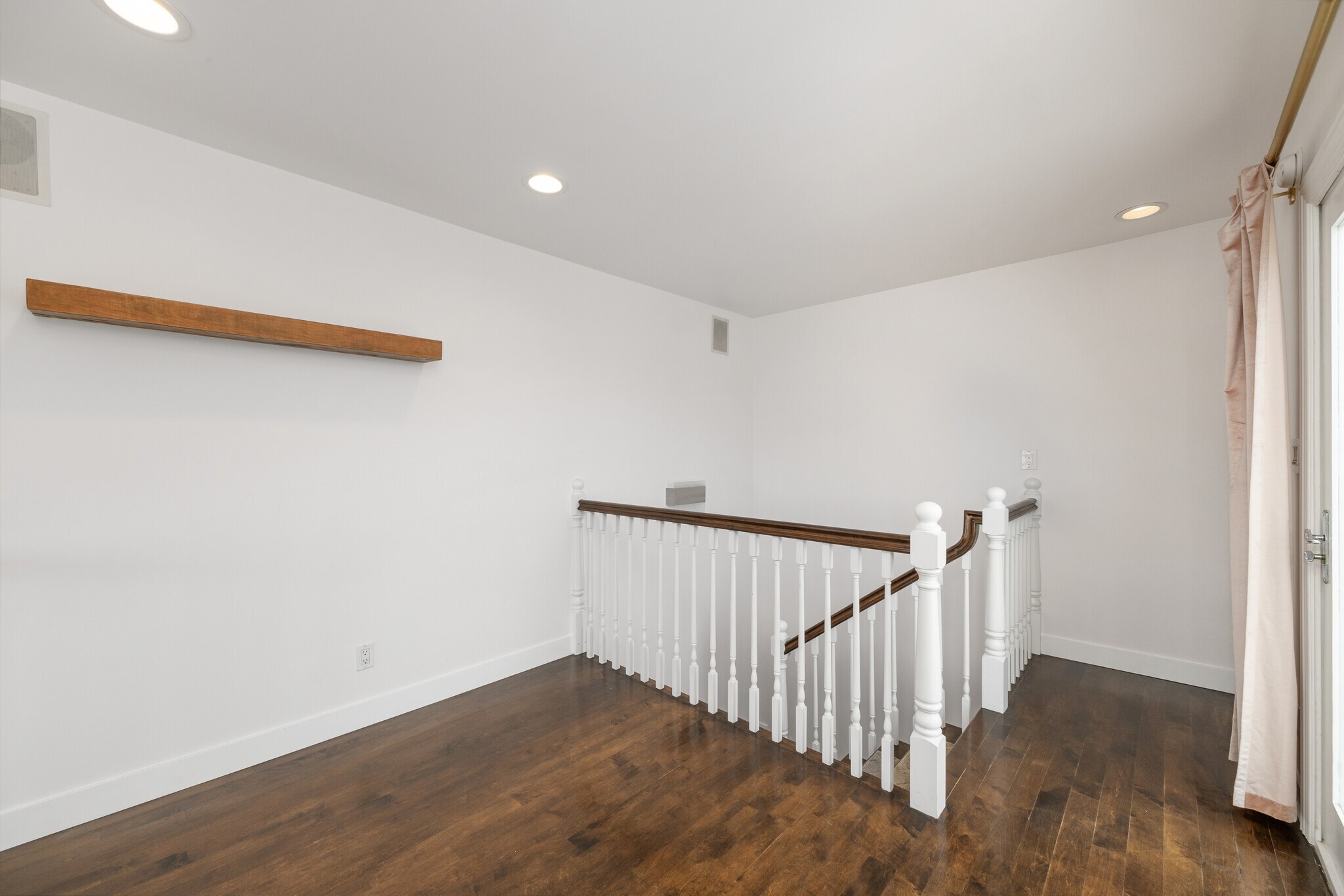 Building Photo - 24 Westwind St