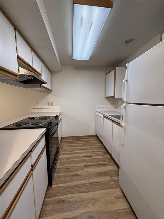 Building Photo - 762 SW 206th Pl