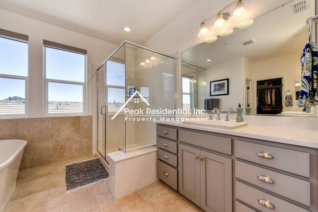 Building Photo - 4 Bedroom, 3 Bath Home in Rancho Cordova