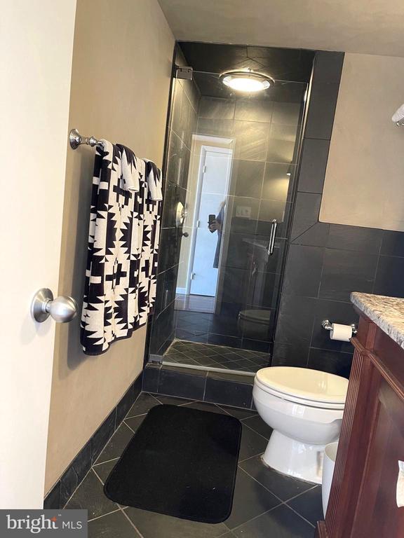 Building Photo - 28 Main St