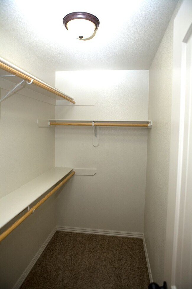 Building Photo - Available Now! 4-Bedroom, 3.5-Bathroom Hom...