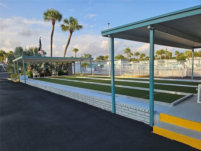 Building Photo - 4851 W Gandy Blvd