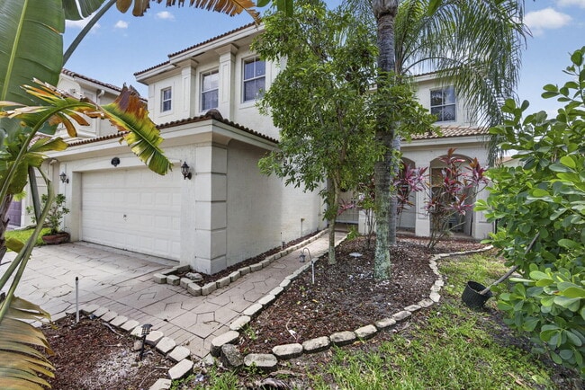Building Photo - 10671 Old Hammock Wy