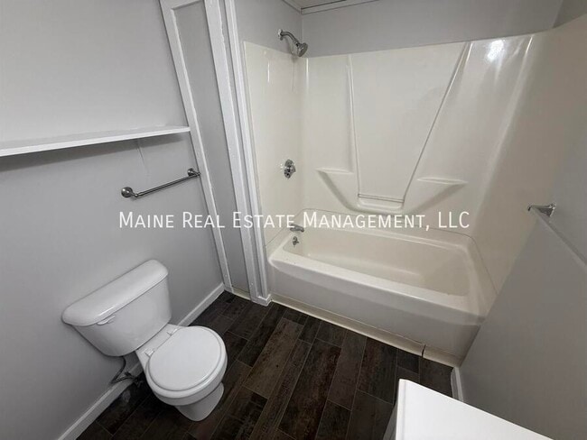 Building Photo - 54 Charles St