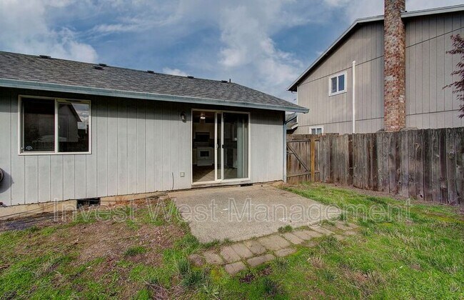 Building Photo - 14411 SE 7th St