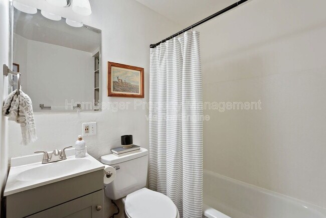 Building Photo - 503 E Joseph Ave