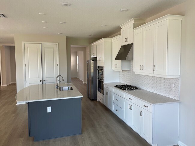 Building Photo - 6119 Maidenstone Way