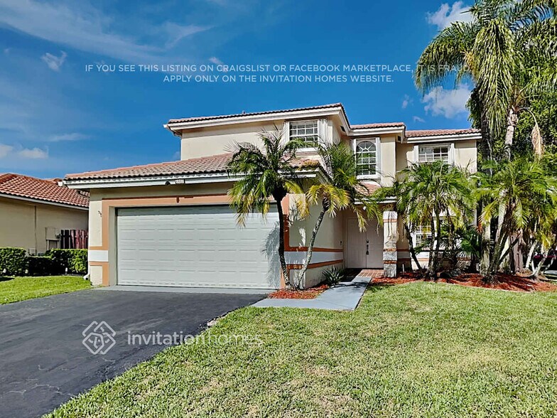 Primary Photo - 2565 NW 80th Ave