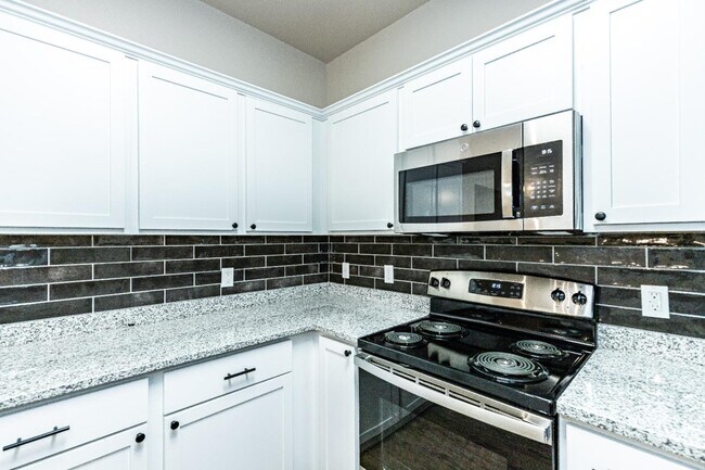 Building Photo - 1006 N 7th St