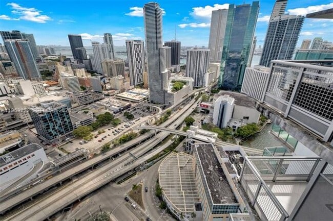 Building Photo - 350 S Miami Ave