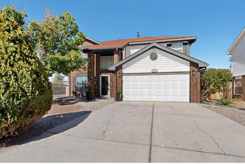 Primary Photo - 1301 Parkway Dr NW