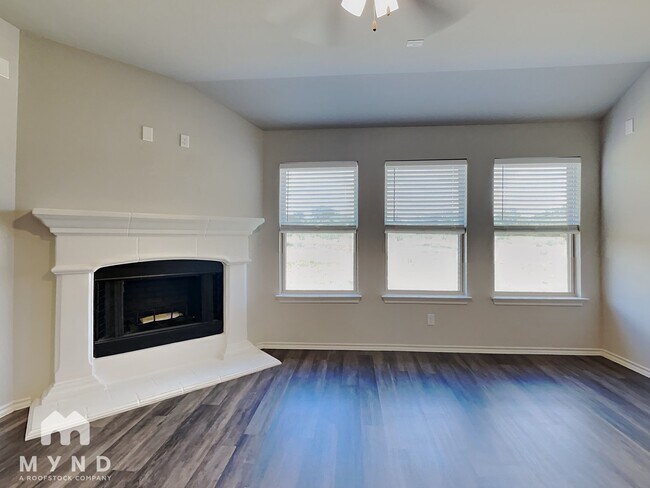 Building Photo - 3905 Chippewa Ct