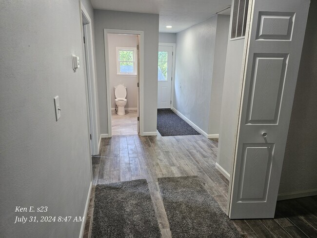 Building Photo - 26154 Rogers Rd