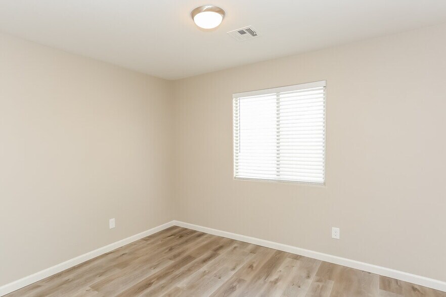 Building Photo - 3927 Blue Coral Dr