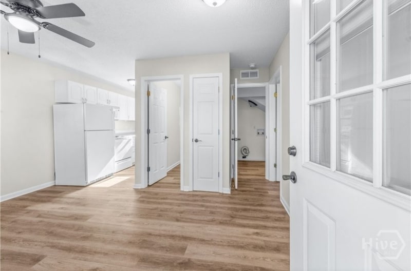 Building Photo - 1230 Estates Way