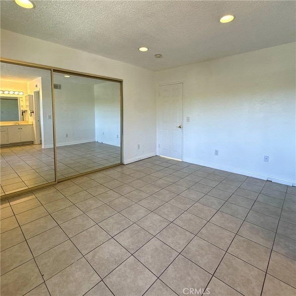 Building Photo - 10235 Lurline Ave