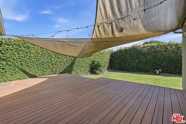 Building Photo - 11370 Matteson Ave