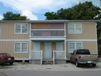 Primary Photo - 814 Baptist Ln