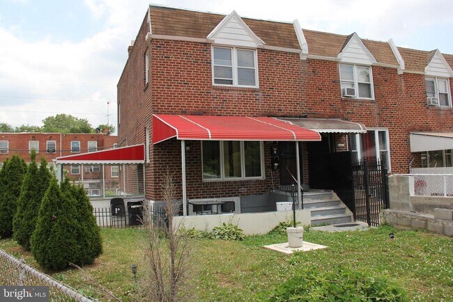 Building Photo - 4983 Whitaker Ave